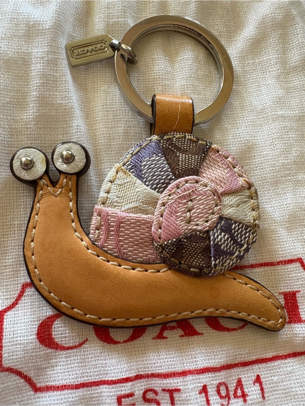 RARE VINTAGE COACH LEATHER SNAIL PINK SIGNATURE PATCHWORK JACQUARD KEYCHAIN - Picture 9 of 9